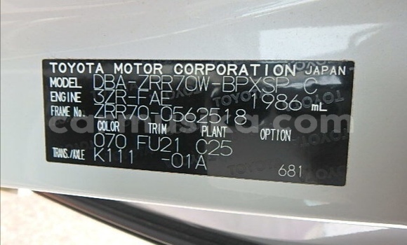 Acheter Occasion Voiture Toyota Voxy Blanc à Beitbridge, Matabeleland South Acheter Occasion Voiture Toyota Voxy Blanc à Beitbridge, Matabeleland South