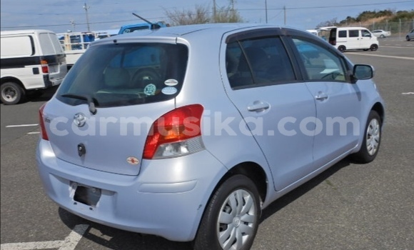 Acheter Occasion Voiture Toyota Vitz Bleu à Beitbridge, Matabeleland South Acheter Occasion Voiture Toyota Vitz Bleu à Beitbridge, Matabeleland South