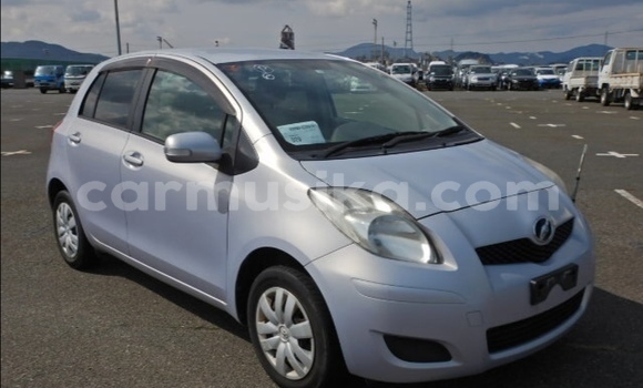 Acheter Occasion Voiture Toyota Vitz Bleu à Beitbridge, Matabeleland South Acheter Occasion Voiture Toyota Vitz Bleu à Beitbridge, Matabeleland South