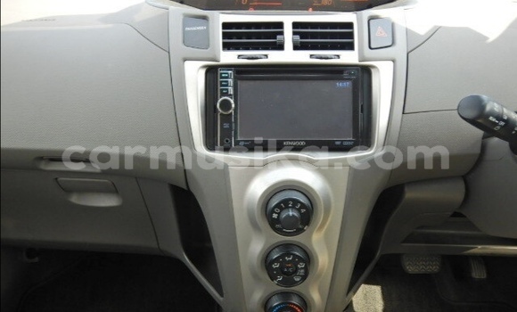 Acheter Occasion Voiture Toyota Vitz Bleu à Beitbridge, Matabeleland South Acheter Occasion Voiture Toyota Vitz Bleu à Beitbridge, Matabeleland South