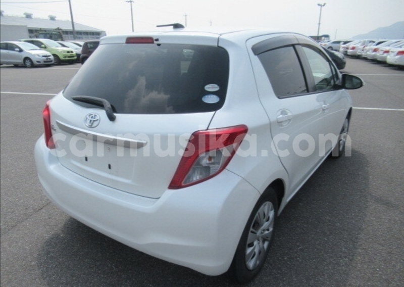 Big with watermark toyota vitz matabeleland south beitbridge 28896