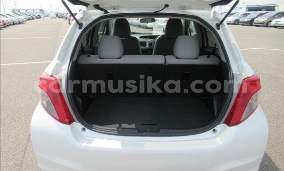 Tenga Tsaru Toyota Vitz Chena Mota in Beitbridge in Matabeleland South Tenga Tsaru Toyota Vitz Chena Mota in Beitbridge in Matabeleland South