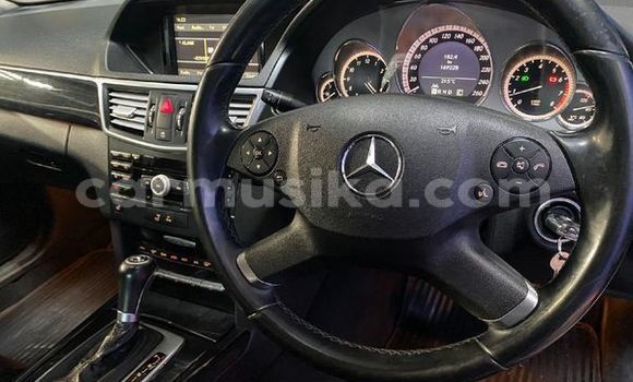 Tenga Tsaru Mercedes‒Benz E-klasse Sirivha Mota in Beitbridge in Matabeleland South Tenga Tsaru Mercedes‒Benz E-klasse Sirivha Mota in Beitbridge in Matabeleland South
