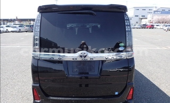 Tenga Tsaru Toyota Voxy Nhema Mota in Beitbridge in Matabeleland South Tenga Tsaru Toyota Voxy Nhema Mota in Beitbridge in Matabeleland South