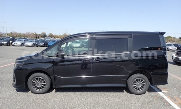 Tenga Tsaru Toyota Voxy Nhema Mota in Beitbridge in Matabeleland South Tenga Tsaru Toyota Voxy Nhema Mota in Beitbridge in Matabeleland South