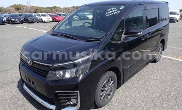 Tenga Tsaru Toyota Voxy Nhema Mota in Beitbridge in Matabeleland South Tenga Tsaru Toyota Voxy Nhema Mota in Beitbridge in Matabeleland South