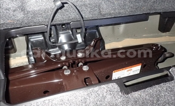 Tenga Tsaru Toyota Voxy Nhema Mota in Beitbridge in Matabeleland South Tenga Tsaru Toyota Voxy Nhema Mota in Beitbridge in Matabeleland South