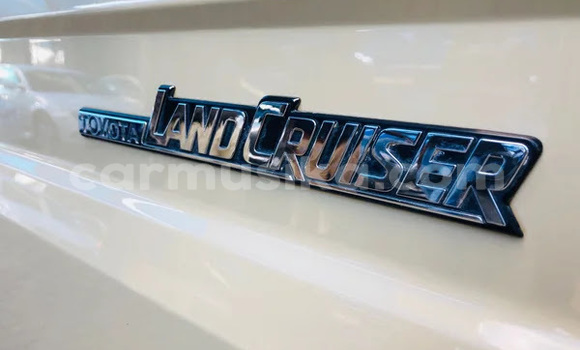 Acheter Occasion Voiture Toyota Land Cruiser Marron à Beitbridge, Matabeleland South Acheter Occasion Voiture Toyota Land Cruiser Marron à Beitbridge, Matabeleland South