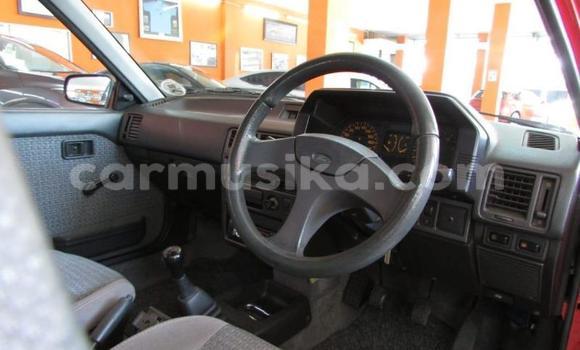 Nunua Ilio tumika Ford Laser Nyekundu Gari ndani ya Beitbridge nchini Matabeleland Kusini Nunua Ilio tumika Ford Laser Nyekundu Gari ndani ya Beitbridge nchini Matabeleland Kusini