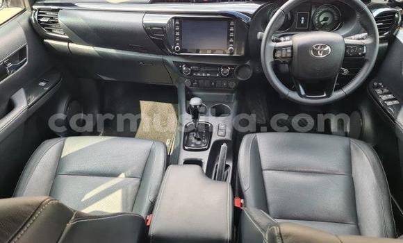 Buy Used Toyota Hilux Silver Car in Beitbridge in Matabeleland South Buy Used Toyota Hilux Silver Car in Beitbridge in Matabeleland South