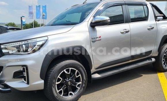 Buy Used Toyota Hilux Silver Car in Beitbridge in Matabeleland South Buy Used Toyota Hilux Silver Car in Beitbridge in Matabeleland South