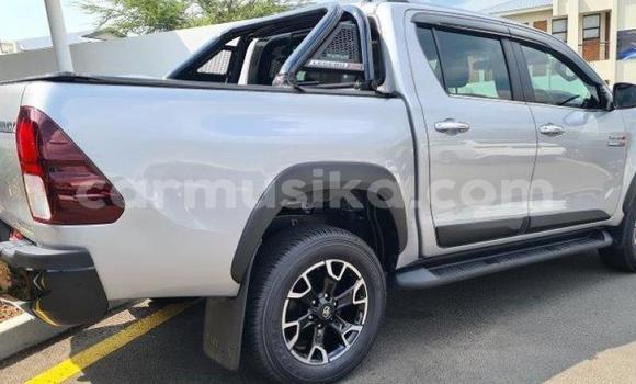Buy Used Toyota Hilux Silver Car in Beitbridge in Matabeleland South Buy Used Toyota Hilux Silver Car in Beitbridge in Matabeleland South