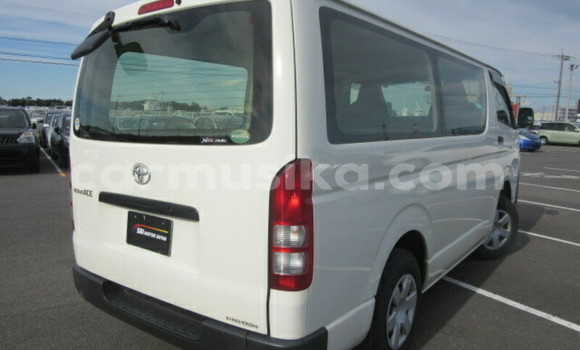 Acheter Occasion Voiture Toyota Hiace Blanc à Beitbridge, Matabeleland South Acheter Occasion Voiture Toyota Hiace Blanc à Beitbridge, Matabeleland South