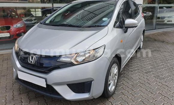 Nunua Ilio tumika Honda Jazz Fedha Gari ndani ya Beitbridge nchini Matabeleland Kusini Nunua Ilio tumika Honda Jazz Fedha Gari ndani ya Beitbridge nchini Matabeleland Kusini