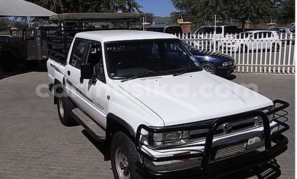Acheter Occasion Voiture Toyota Hilux Blanc à Beitbridge, Matabeleland South Acheter Occasion Voiture Toyota Hilux Blanc à Beitbridge, Matabeleland South