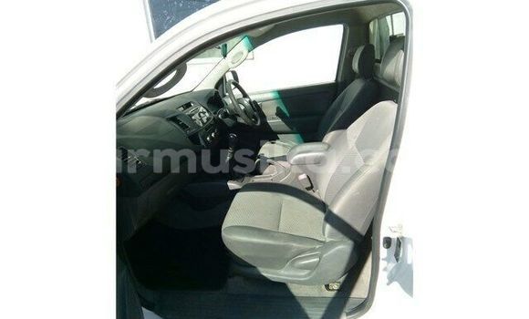 Acheter Occasion Voiture Toyota Hilux Blanc à Beitbridge, Matabeleland South Acheter Occasion Voiture Toyota Hilux Blanc à Beitbridge, Matabeleland South