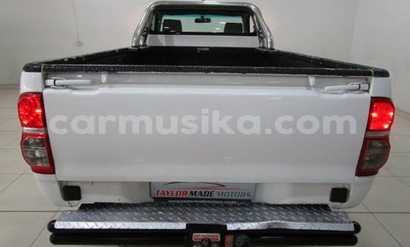 Acheter Occasion Voiture Toyota Hilux Blanc à Beitbridge, Matabeleland South Acheter Occasion Voiture Toyota Hilux Blanc à Beitbridge, Matabeleland South