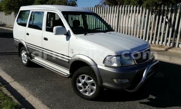 Acheter Occasion Voiture Toyota Comfort Blanc à Beitbridge, Matabeleland South Acheter Occasion Voiture Toyota Comfort Blanc à Beitbridge, Matabeleland South