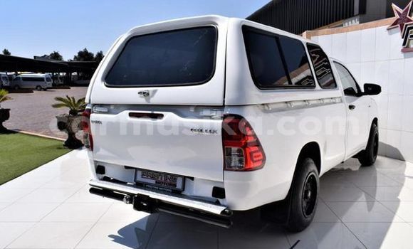 Nunua Ilio tumika Toyota Hilux Nyeupe Gari ndani ya Beitbridge nchini Matabeleland Kusini Nunua Ilio tumika Toyota Hilux Nyeupe Gari ndani ya Beitbridge nchini Matabeleland Kusini