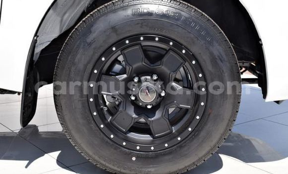 Nunua Ilio tumika Toyota Hilux Nyeupe Gari ndani ya Beitbridge nchini Matabeleland Kusini Nunua Ilio tumika Toyota Hilux Nyeupe Gari ndani ya Beitbridge nchini Matabeleland Kusini