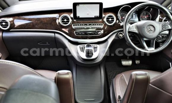 Acheter Occasion Voiture Mercedes-Benz CLS250 Noir à Beitbridge, Matabeleland South Acheter Occasion Voiture Mercedes-Benz CLS250 Noir à Beitbridge, Matabeleland South