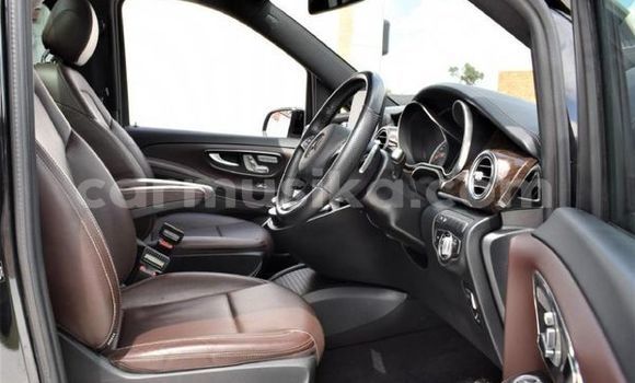 Acheter Occasion Voiture Mercedes-Benz CLS250 Noir à Beitbridge, Matabeleland South Acheter Occasion Voiture Mercedes-Benz CLS250 Noir à Beitbridge, Matabeleland South