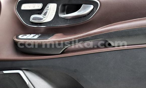 Acheter Occasion Voiture Mercedes-Benz CLS250 Noir à Beitbridge, Matabeleland South Acheter Occasion Voiture Mercedes-Benz CLS250 Noir à Beitbridge, Matabeleland South