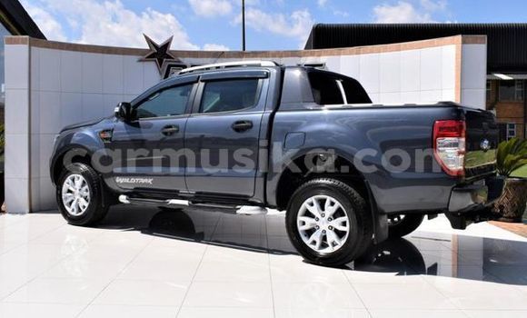 Buy Used FORD MUSTANG Silver Car in Beitbridge in Matabeleland South Buy Used FORD MUSTANG Silver Car in Beitbridge in Matabeleland South