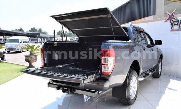 Buy Used FORD MUSTANG Silver Car in Beitbridge in Matabeleland South Buy Used FORD MUSTANG Silver Car in Beitbridge in Matabeleland South