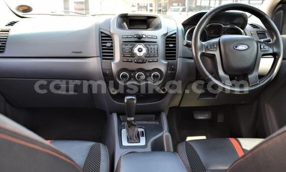 Buy Used FORD MUSTANG Silver Car in Beitbridge in Matabeleland South Buy Used FORD MUSTANG Silver Car in Beitbridge in Matabeleland South