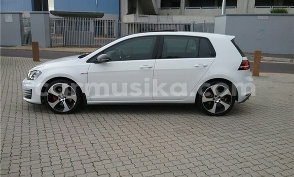 Acheter Occasion Voiture Volkswagen Golf GTI Blanc à Beitbridge, Matabeleland South Acheter Occasion Voiture Volkswagen Golf GTI Blanc à Beitbridge, Matabeleland South