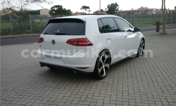 Acheter Occasion Voiture Volkswagen Golf GTI Blanc à Beitbridge, Matabeleland South Acheter Occasion Voiture Volkswagen Golf GTI Blanc à Beitbridge, Matabeleland South