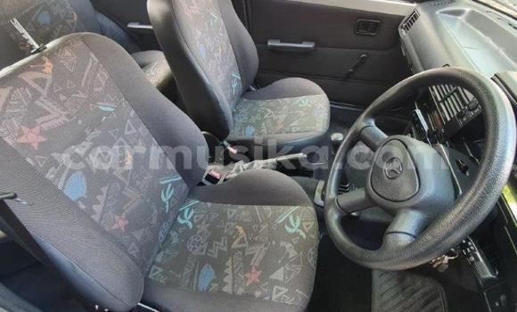 Nunua Ilio tumika Mazda 323 Nyeupe Gari ndani ya Beitbridge nchini Matabeleland Kusini Nunua Ilio tumika Mazda 323 Nyeupe Gari ndani ya Beitbridge nchini Matabeleland Kusini