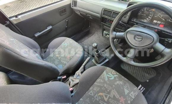 Nunua Ilio tumika Mazda 323 Nyeupe Gari ndani ya Beitbridge nchini Matabeleland Kusini Nunua Ilio tumika Mazda 323 Nyeupe Gari ndani ya Beitbridge nchini Matabeleland Kusini