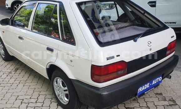 Nunua Ilio tumika Mazda 323 Nyeupe Gari ndani ya Beitbridge nchini Matabeleland Kusini Nunua Ilio tumika Mazda 323 Nyeupe Gari ndani ya Beitbridge nchini Matabeleland Kusini