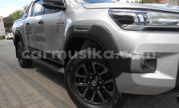 Buy Used Toyota Hilux Silver Car in Beitbridge in Matabeleland South Buy Used Toyota Hilux Silver Car in Beitbridge in Matabeleland South