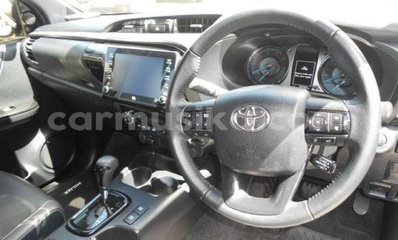 Buy Used Toyota Hilux Silver Car in Beitbridge in Matabeleland South Buy Used Toyota Hilux Silver Car in Beitbridge in Matabeleland South