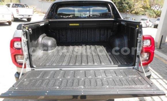 Buy Used Toyota Hilux Silver Car in Beitbridge in Matabeleland South Buy Used Toyota Hilux Silver Car in Beitbridge in Matabeleland South