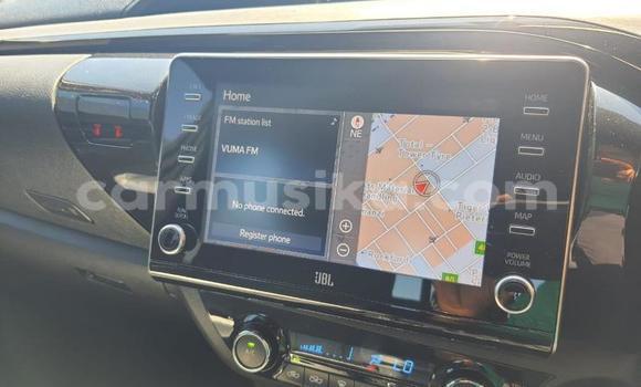 Buy Used Toyota Hilux Silver Car in Beitbridge in Matabeleland South Buy Used Toyota Hilux Silver Car in Beitbridge in Matabeleland South