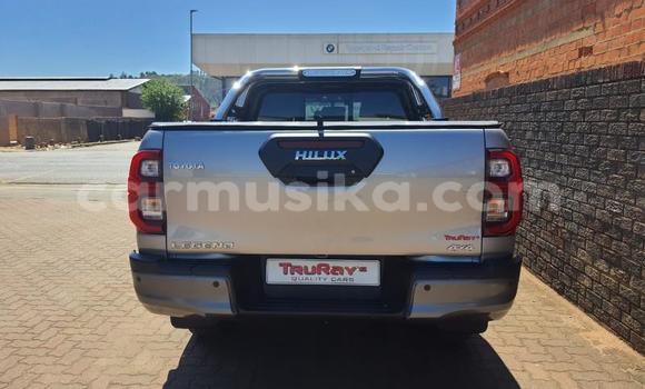 Buy Used Toyota Hilux Silver Car in Beitbridge in Matabeleland South Buy Used Toyota Hilux Silver Car in Beitbridge in Matabeleland South