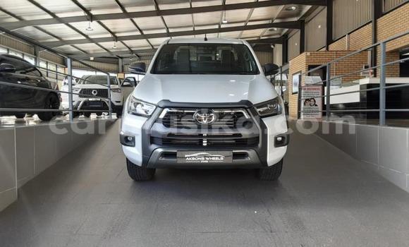 Nunua Ilio tumika Toyota Hilux Nyeupe Gari ndani ya Beitbridge nchini Matabeleland Kusini