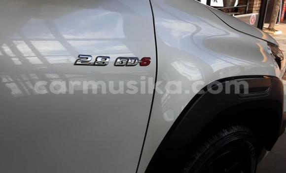 Acheter Occasion Voiture Toyota Hilux Blanc à Beitbridge, Matabeleland South Acheter Occasion Voiture Toyota Hilux Blanc à Beitbridge, Matabeleland South