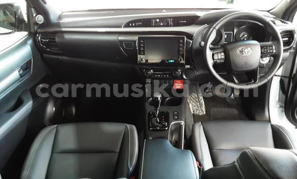 Acheter Occasion Voiture Toyota Hilux Blanc à Beitbridge, Matabeleland South Acheter Occasion Voiture Toyota Hilux Blanc à Beitbridge, Matabeleland South