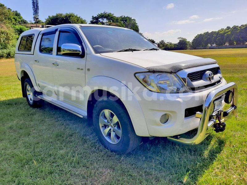 Big with watermark toyota hilux matabeleland south beitbridge 28951