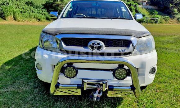 Acheter Occasion Voiture Toyota Hilux Blanc à Beitbridge, Matabeleland South Acheter Occasion Voiture Toyota Hilux Blanc à Beitbridge, Matabeleland South