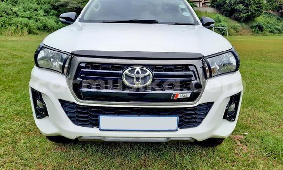 Nunua Ilio tumika Toyota Hilux Nyeupe Gari ndani ya Beitbridge nchini Matabeleland Kusini