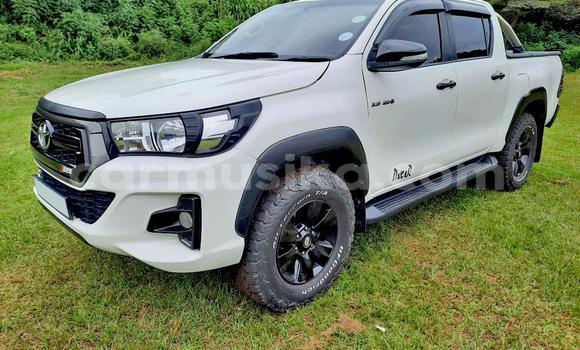 Buy Used Toyota Hilux White Car in Beitbridge in Matabeleland South Buy Used Toyota Hilux White Car in Beitbridge in Matabeleland South
