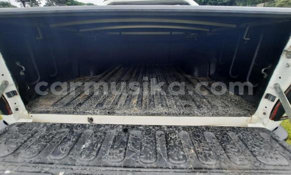 Buy Used Toyota Hilux White Car in Beitbridge in Matabeleland South Buy Used Toyota Hilux White Car in Beitbridge in Matabeleland South