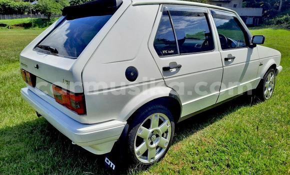 Buy Used Volkswagen Golf White Car in Beitbridge in Matabeleland South Buy Used Volkswagen Golf White Car in Beitbridge in Matabeleland South
