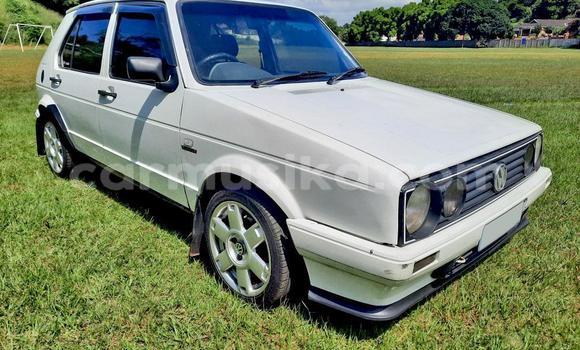 Buy Used Volkswagen Golf White Car in Beitbridge in Matabeleland South Buy Used Volkswagen Golf White Car in Beitbridge in Matabeleland South